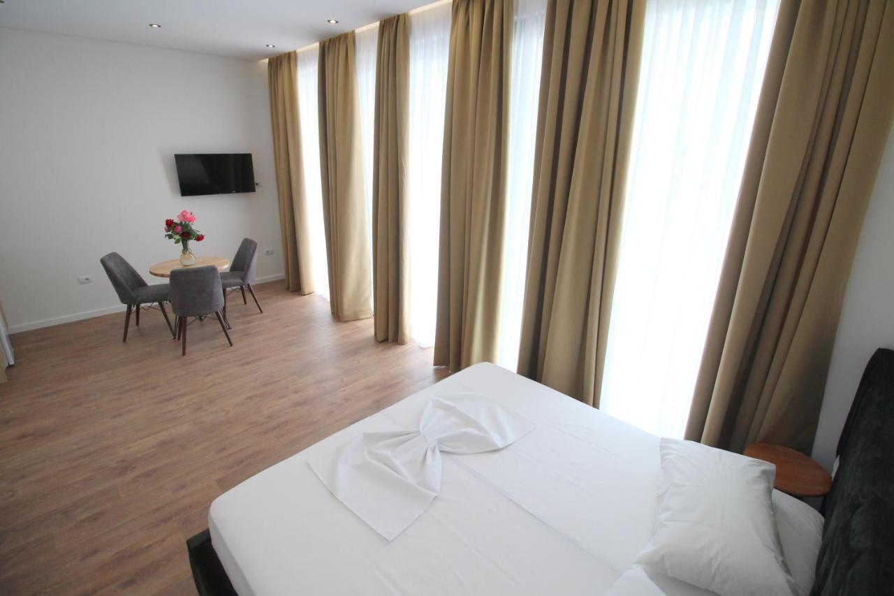 Juer Hotel Bajkaj Exteriör bild